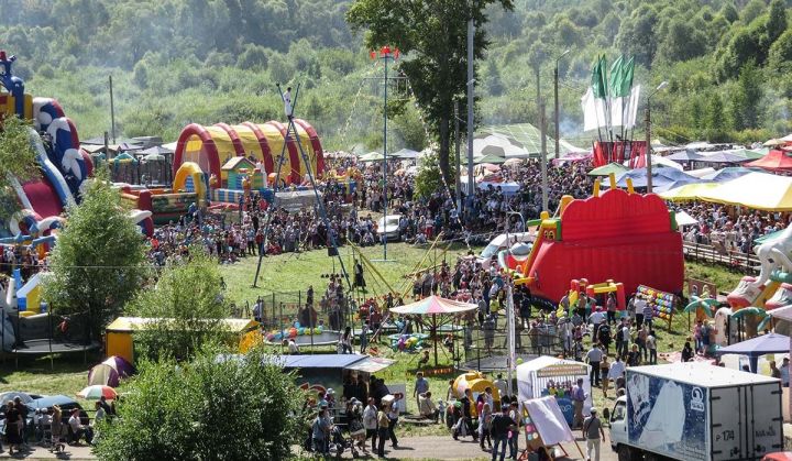 Спасскую ярмарку в Елабуге посетили более 200 тыс. человек