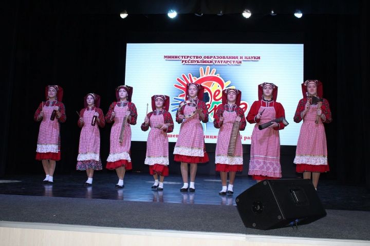 В Лаишево прошёл конкурс детского народного творчества «Без бергә»
