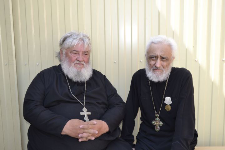 Беседа священнослужителей: отец Павел Павлов взял интервью у иерея Николая Храмова