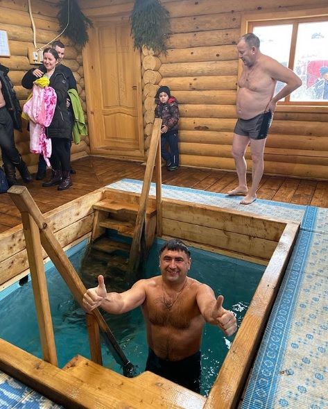 Наш сородич Сергей Димитриев принял участие в Крещенских купаниях