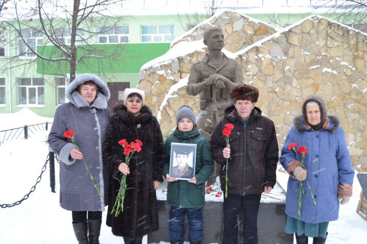 В посёлке Татарстан прошёл день памяти Сергея Попова
