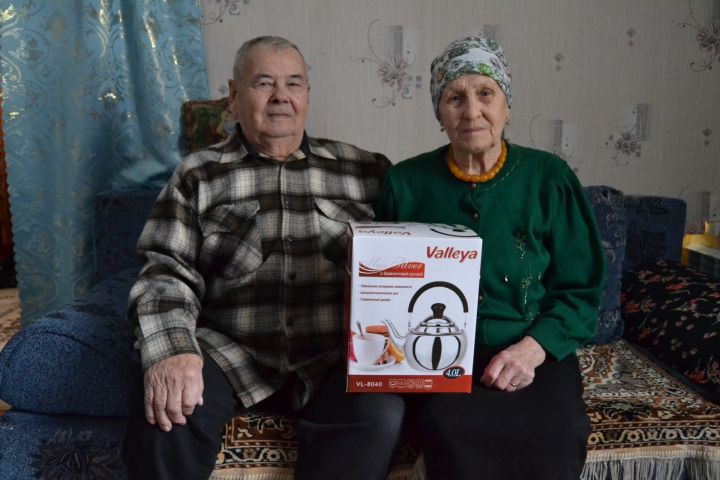Наши сородичи - семья Поповых отметила 60-летие совместной жизни