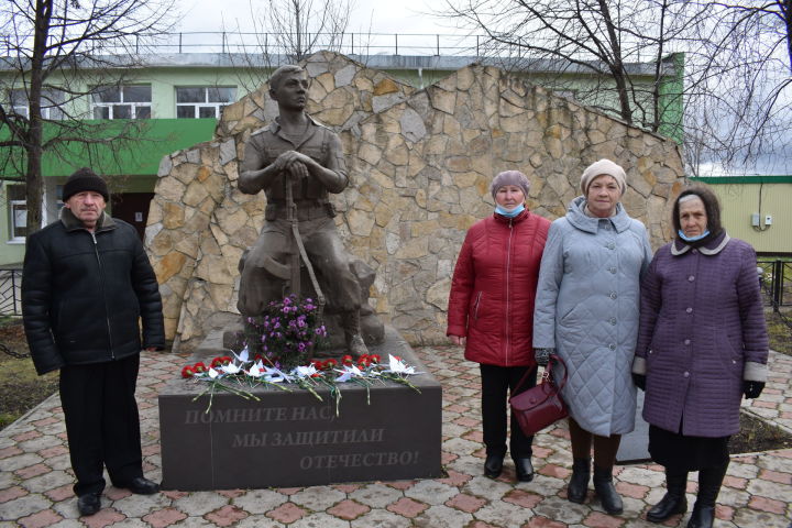 В поселке Татарстан прошел митинг «День памяти – День Белых журавлей»
