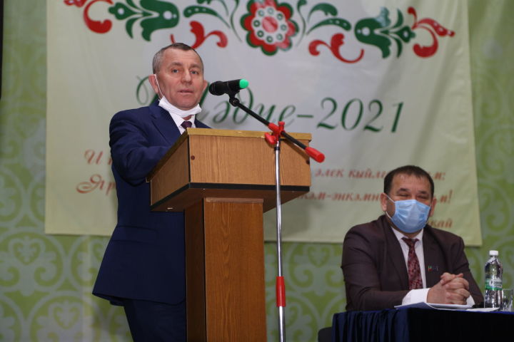 Анатолий Иванов выразил намерение сделать прививку от COVID-19