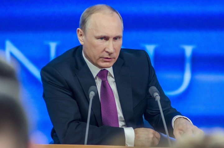 Путин прививка ясатмаган кешеләр өчен үз-үзләрен изоляцияләү кертергә тәкъдим итте