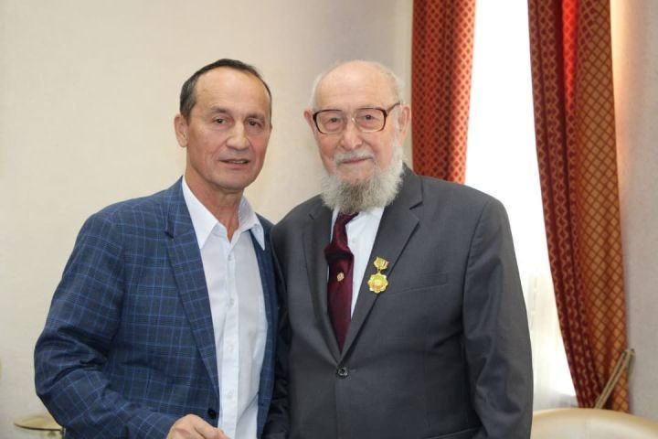 В Казани чествовали ветерана Великой Отечественной войны Александра Малова