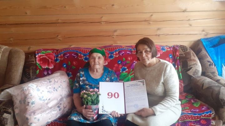 Анна Михайлова отметила 90-летний юбилей