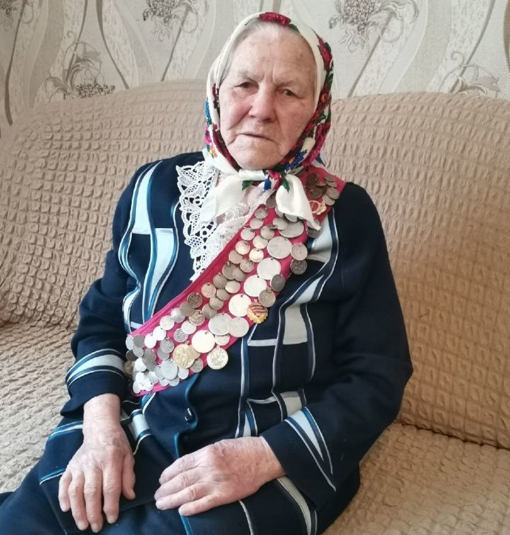 Жительница Елабужского района в свои 90 лет является солисткой фольклорного ансамбля