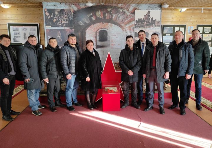 В музее Петра Гаврилова прошла экскурсия для сотрудников "Электрических сетей" по Республике Татарстан