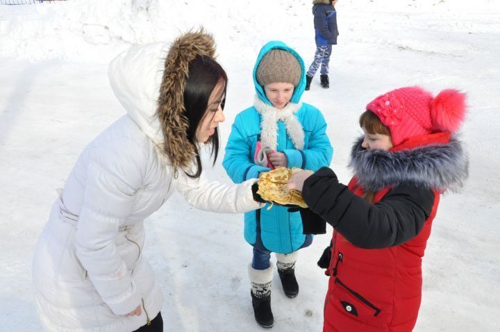 Татарстанских школьников приглашают принять участие в празднике Масленица