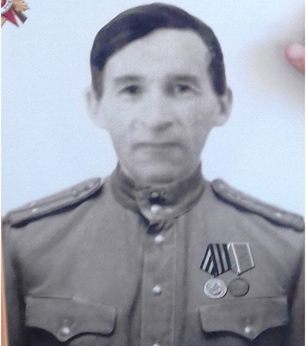 “Үлемсез полк”. Керәшеннәр. Петр Уваров