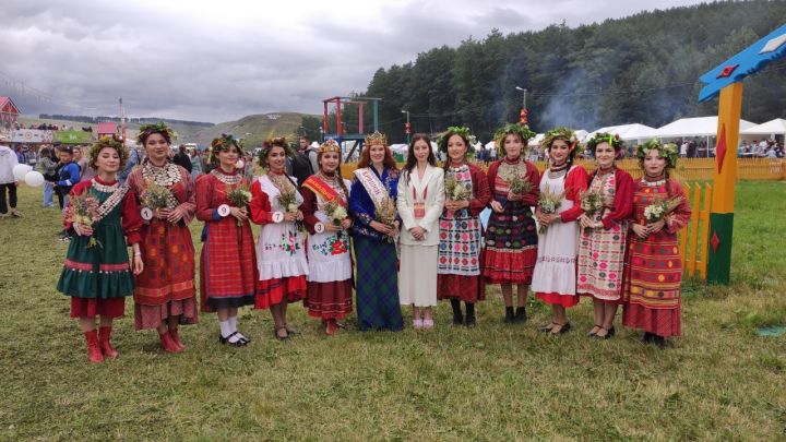 Безнең кызлар – чибәрләрнең чибәре