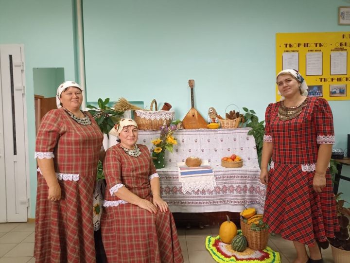 В селе Ленино провели древний обряд «Девичий день»