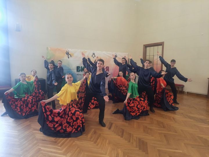 Коллектив «Яшьлек» стал лауреатом в XV Международном фестивале-конкурсе искусств