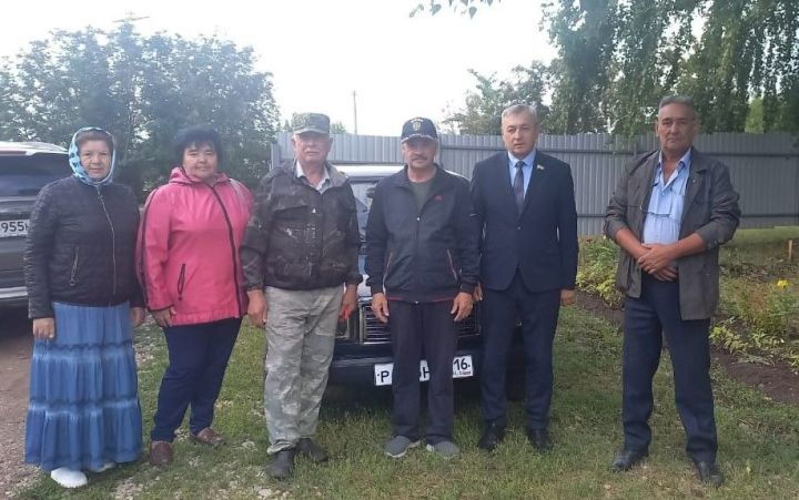 Заинцы передали участникам СВО двадцатую по счету машину