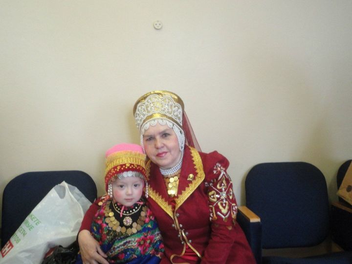 Керәшен кызы Зинаида ыру хәтерен, ыру тарихын саклап яши