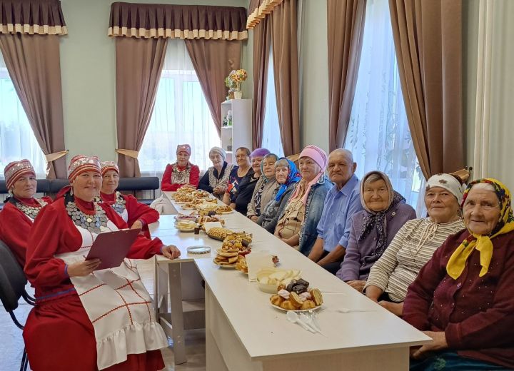 Авылларда өлкәннәр көнен билгеләп үттеләр