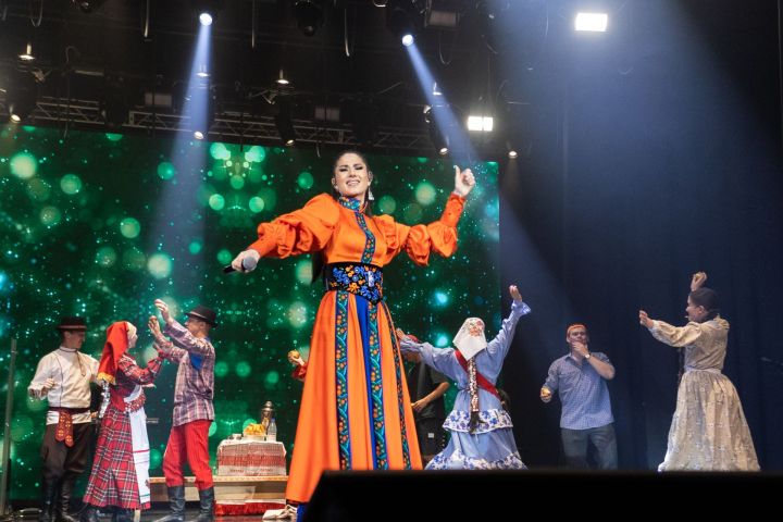 «Хыялың чынга ашсын өчен, аңа тугры калырга кирәк»: Алина Давыдованың беренче концерты булды