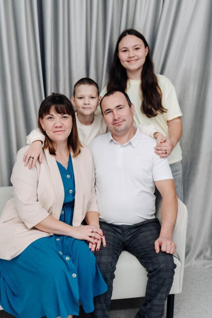Кукмара ягыннан Анна һәм Иван Алексеевлар ике дөньяны бер итеп яшиләр
