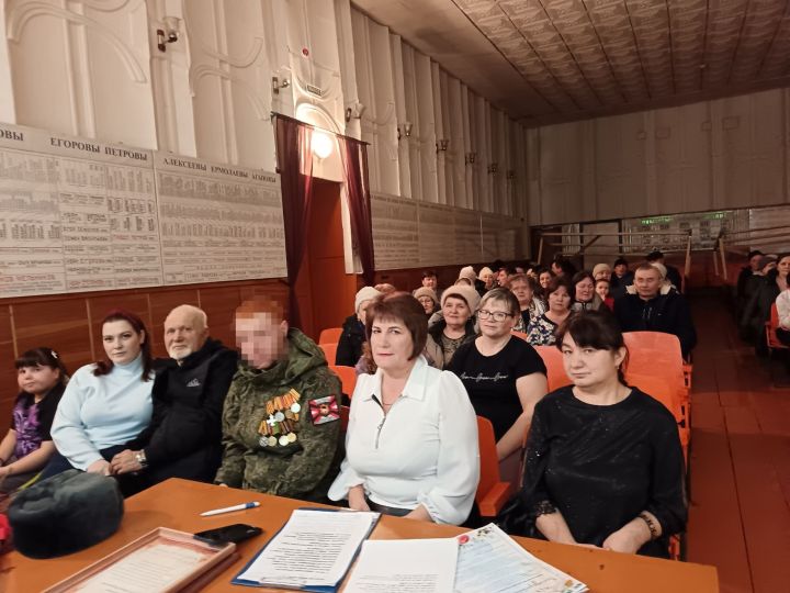 Яңа Илектә Ватанны саклаучылар көне уңаеннан бәйрәм концерты узган