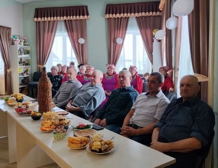Бахтада Ватанны яклаучылар көненә багышланган бәйрәм концерты узган