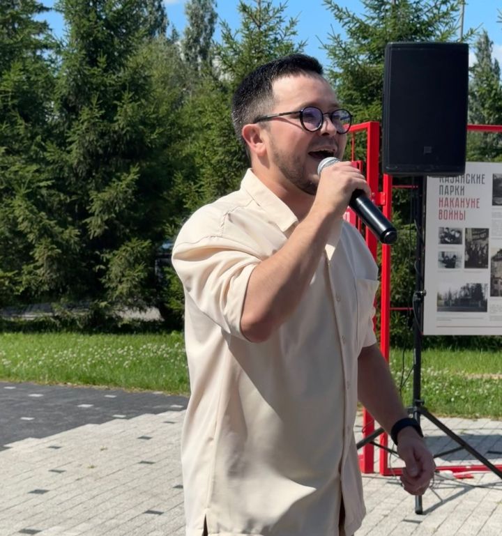 Игорь Дмитриев: «Җырлый гына башлаганда, «бу нинди урыс» дип гаҗәпләнделәр»