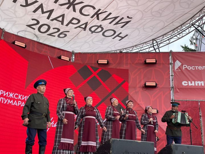 Нагайбәктәге карендәшләребез Париж ярым марафонында керәшен җырулары башкарды