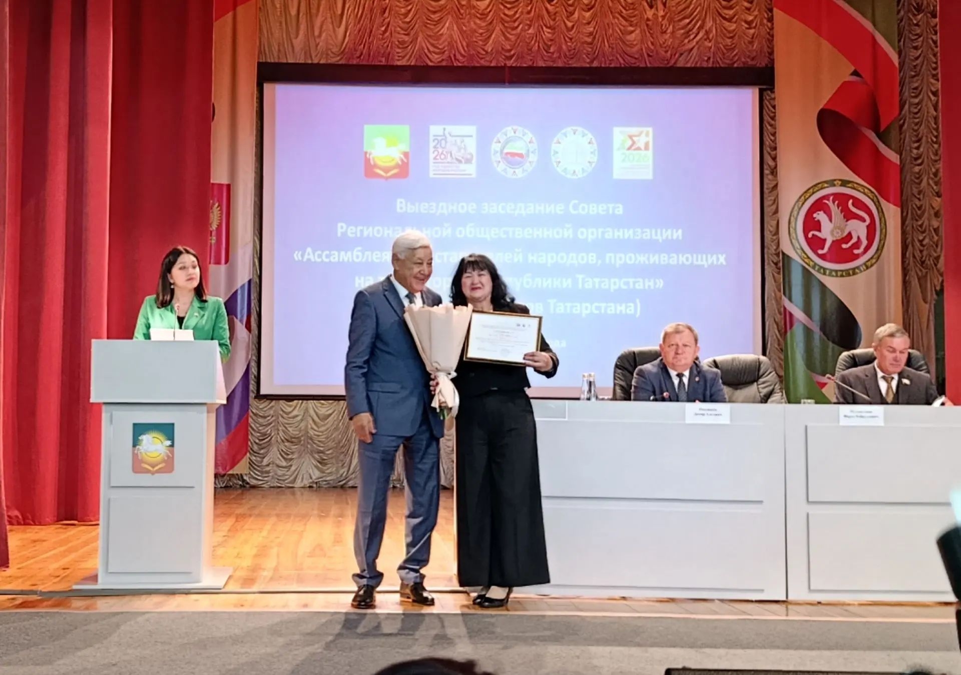 “Игәнә” 100 меңлек сертификат белән бүләкләнде