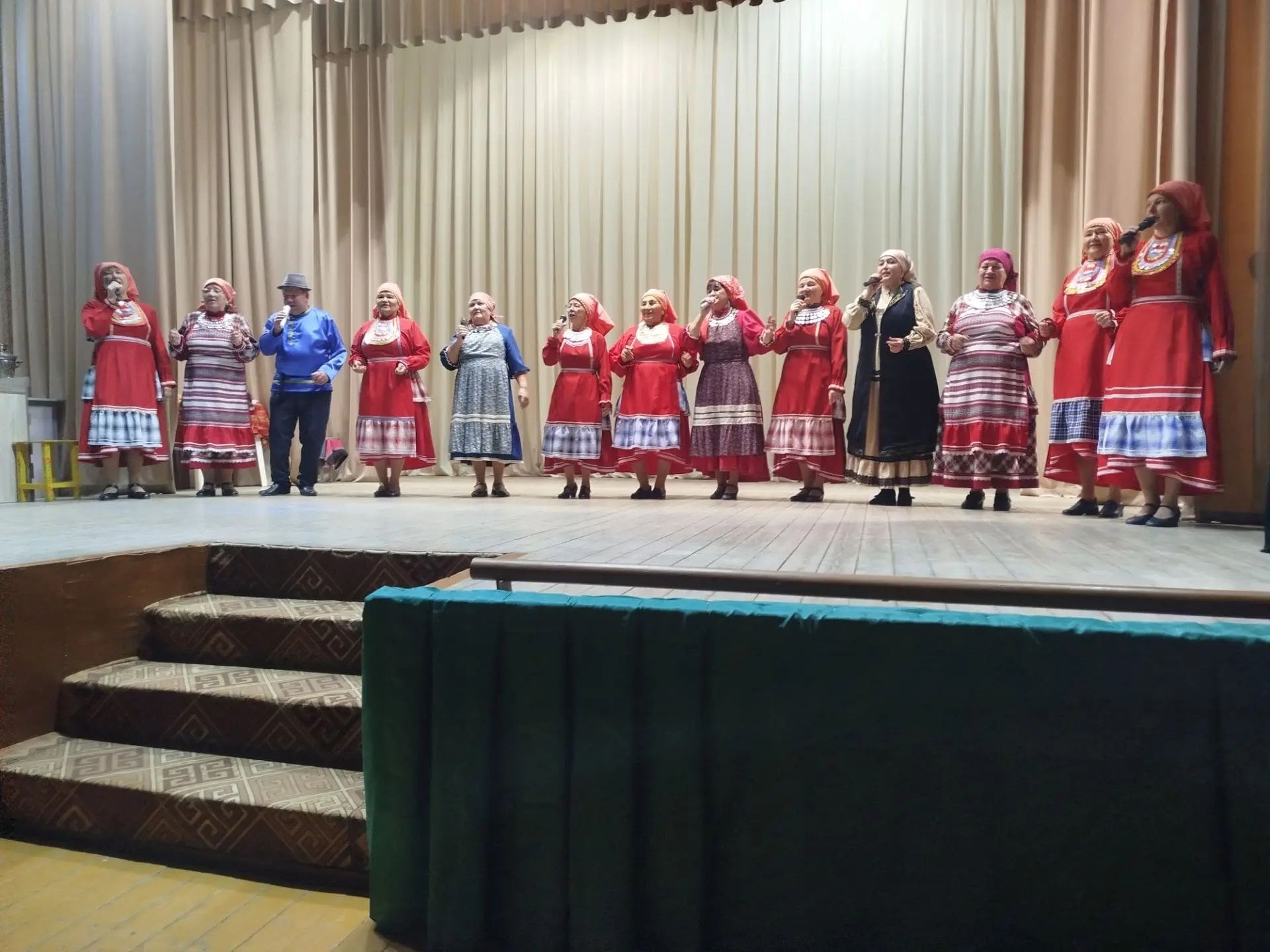 Ләкенең "Игәнә" фольклор ансамбле