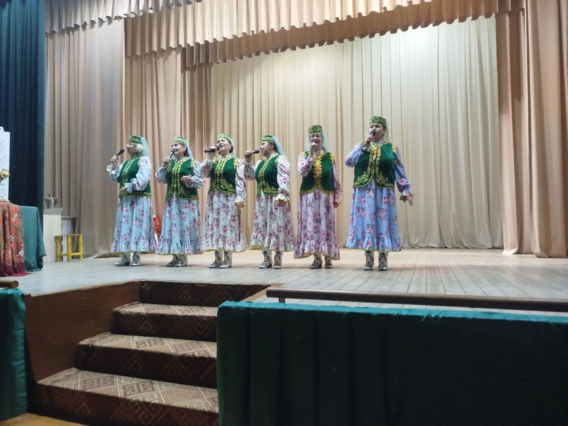 Район мәдәният йортында эшләп килүче ансамбль