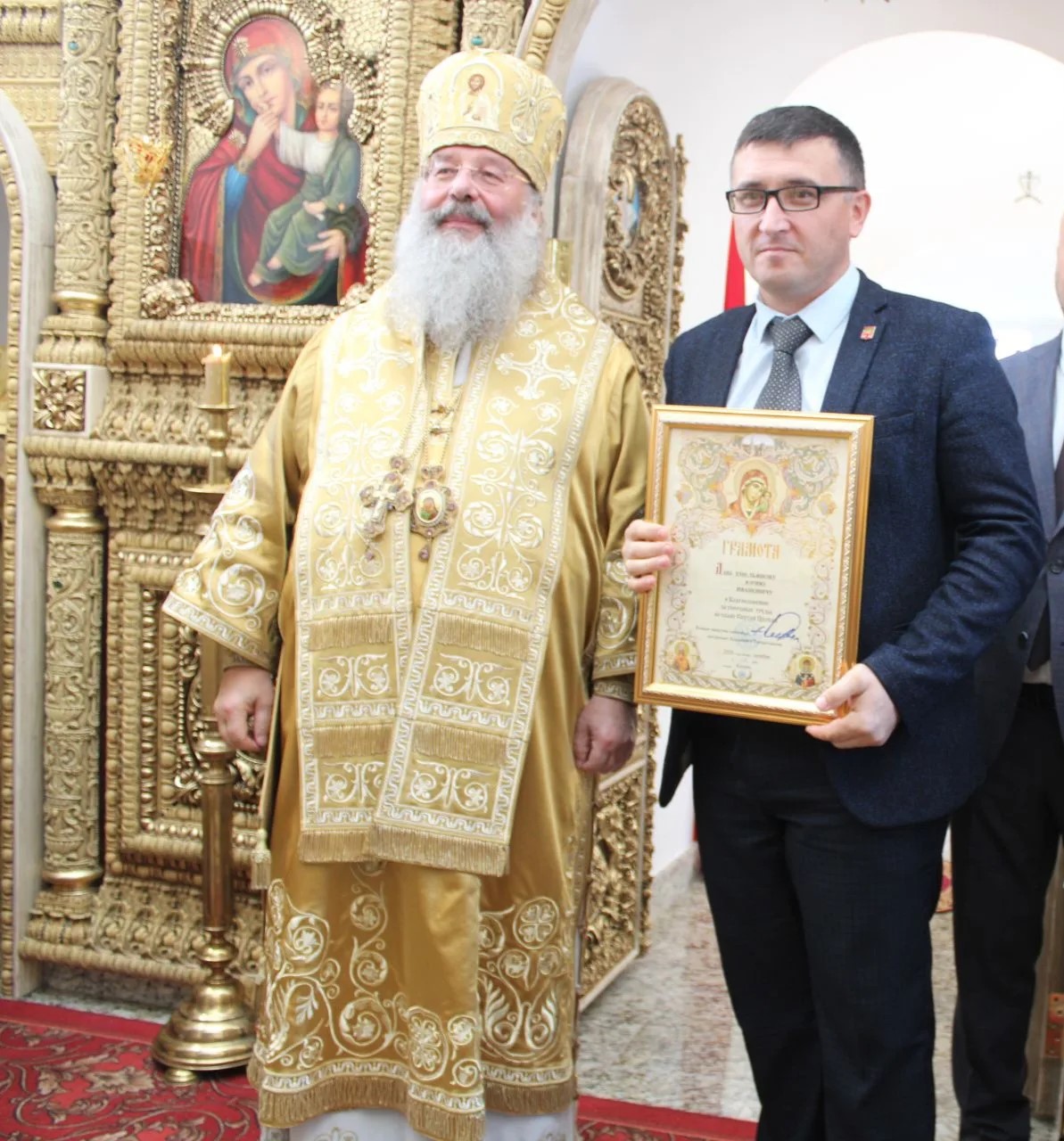 Юрий Емельянов