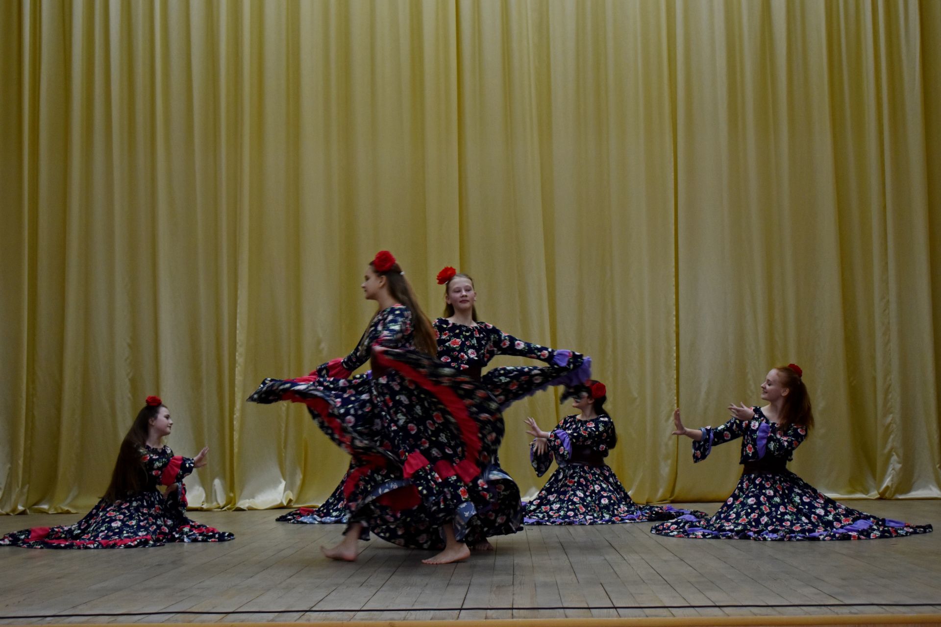 В поселке Татарстан прошел праздничный концерт к Международному женскому дню
