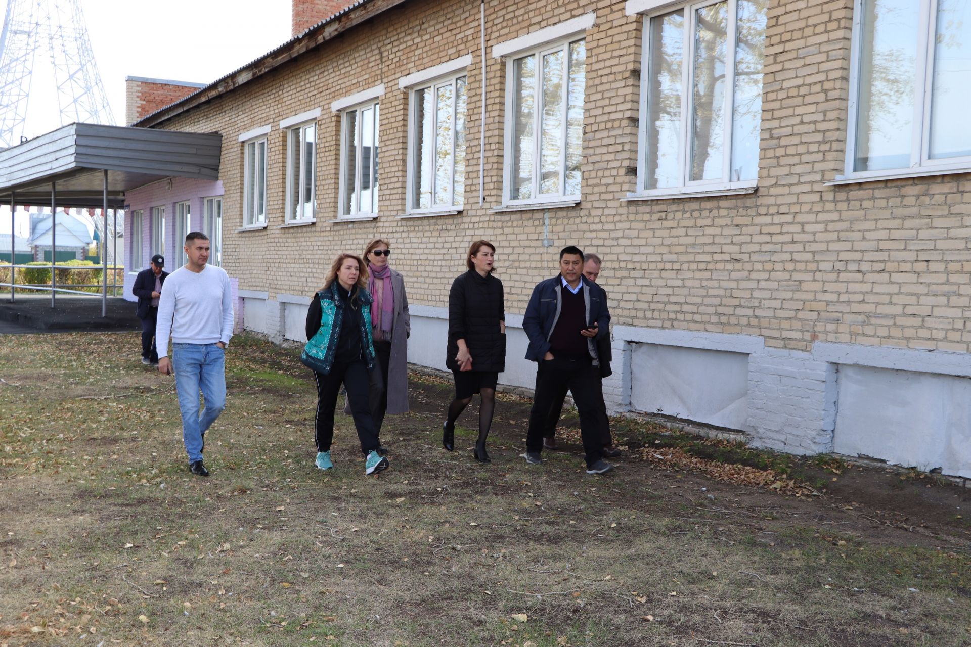 В Париже побывали архитекторы для планирования реконструкции местного парка