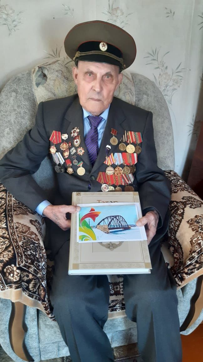 В Мензелинске участник Великой Отечественной войны отметил свой 95-летний юбилей