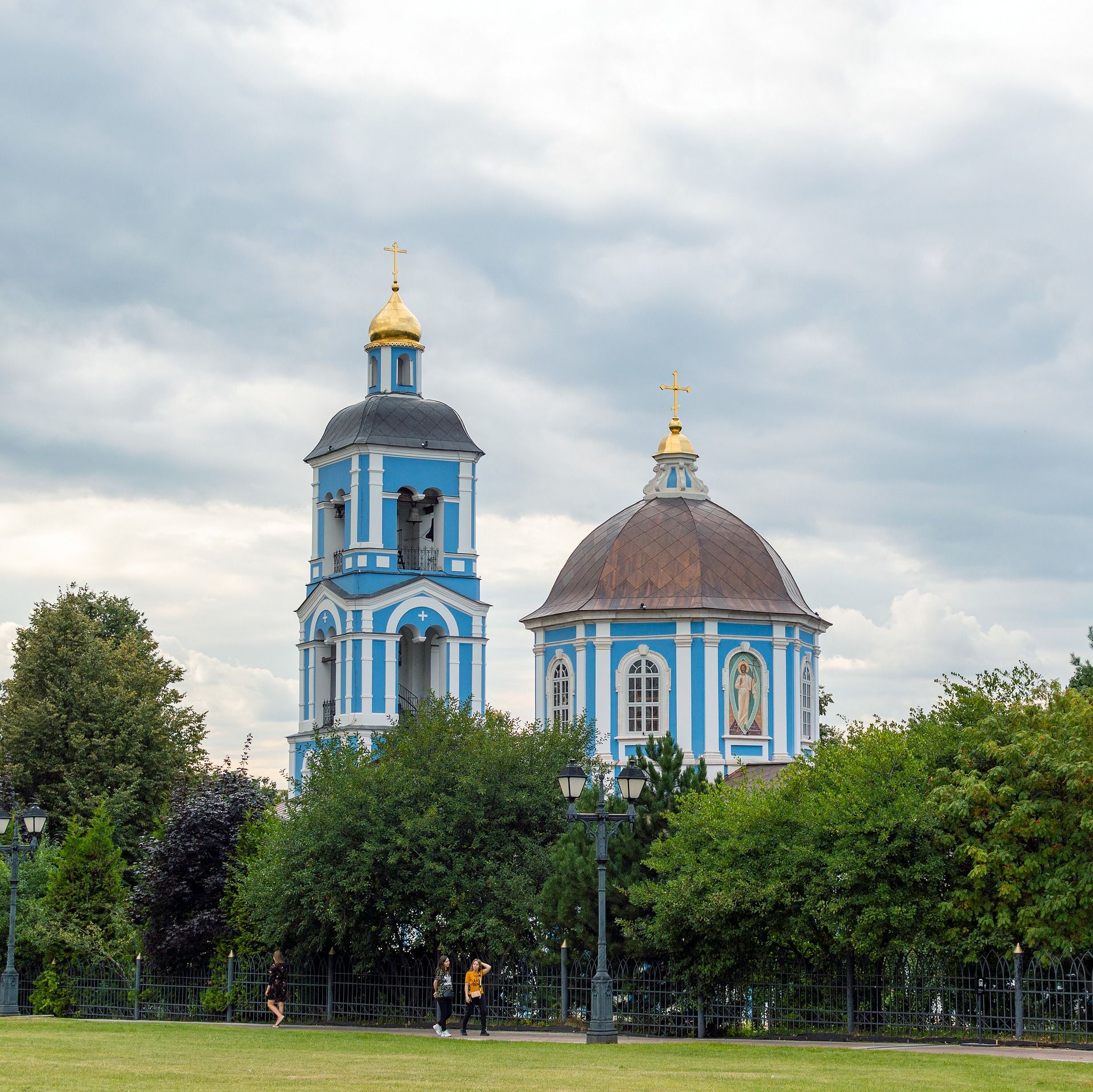 Церковь царицыно москва. Храм в Царицыно. Храмы в Царицыно в Москве. Храм иконы Божией матери в Царицыно Казань. Храм Живоносный источник в Царицыно.