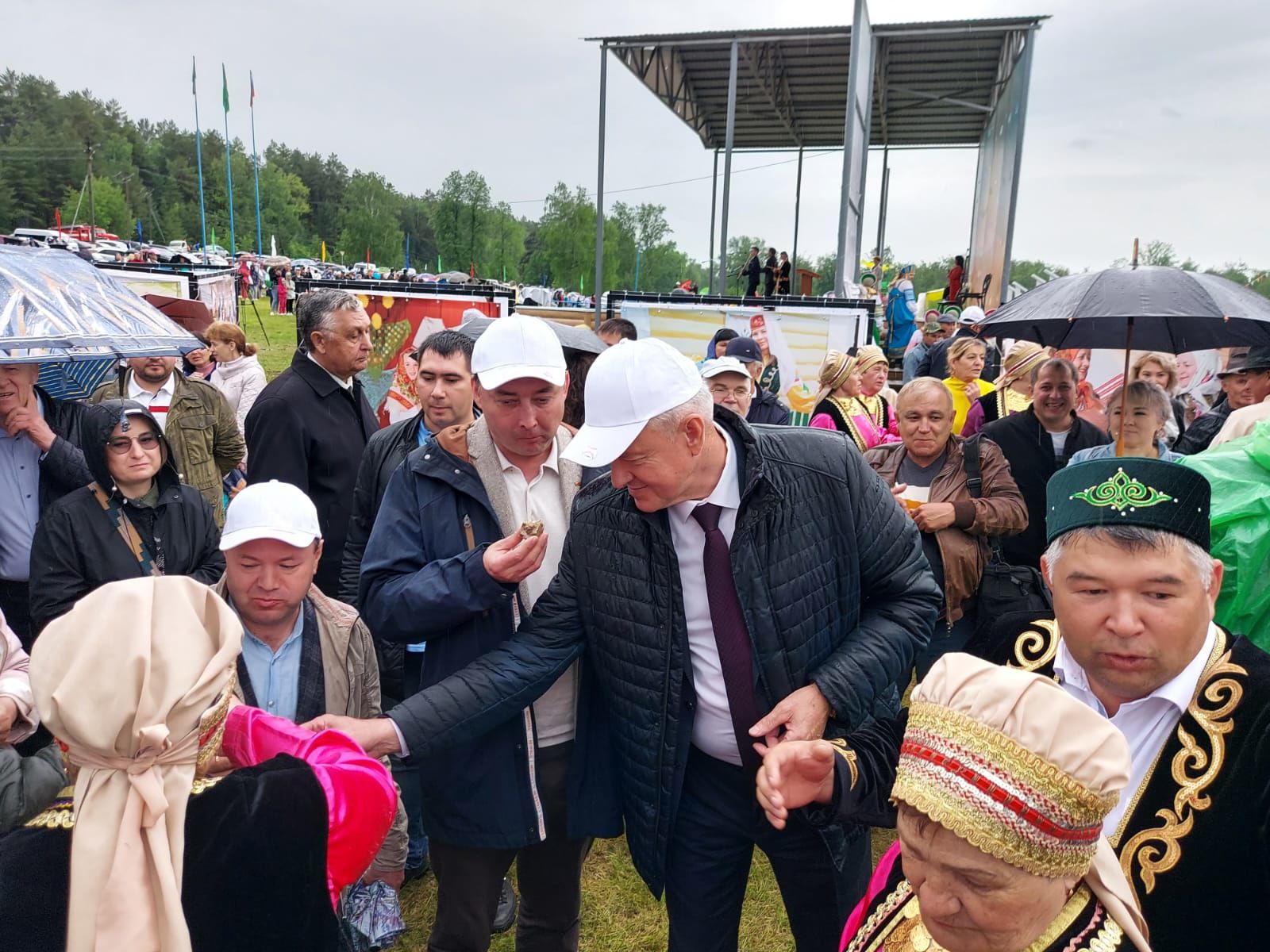 Артур Поляков Бакалыда яшәүче карендәшләребезнең Сабантуй бәйрәмендә катнашты