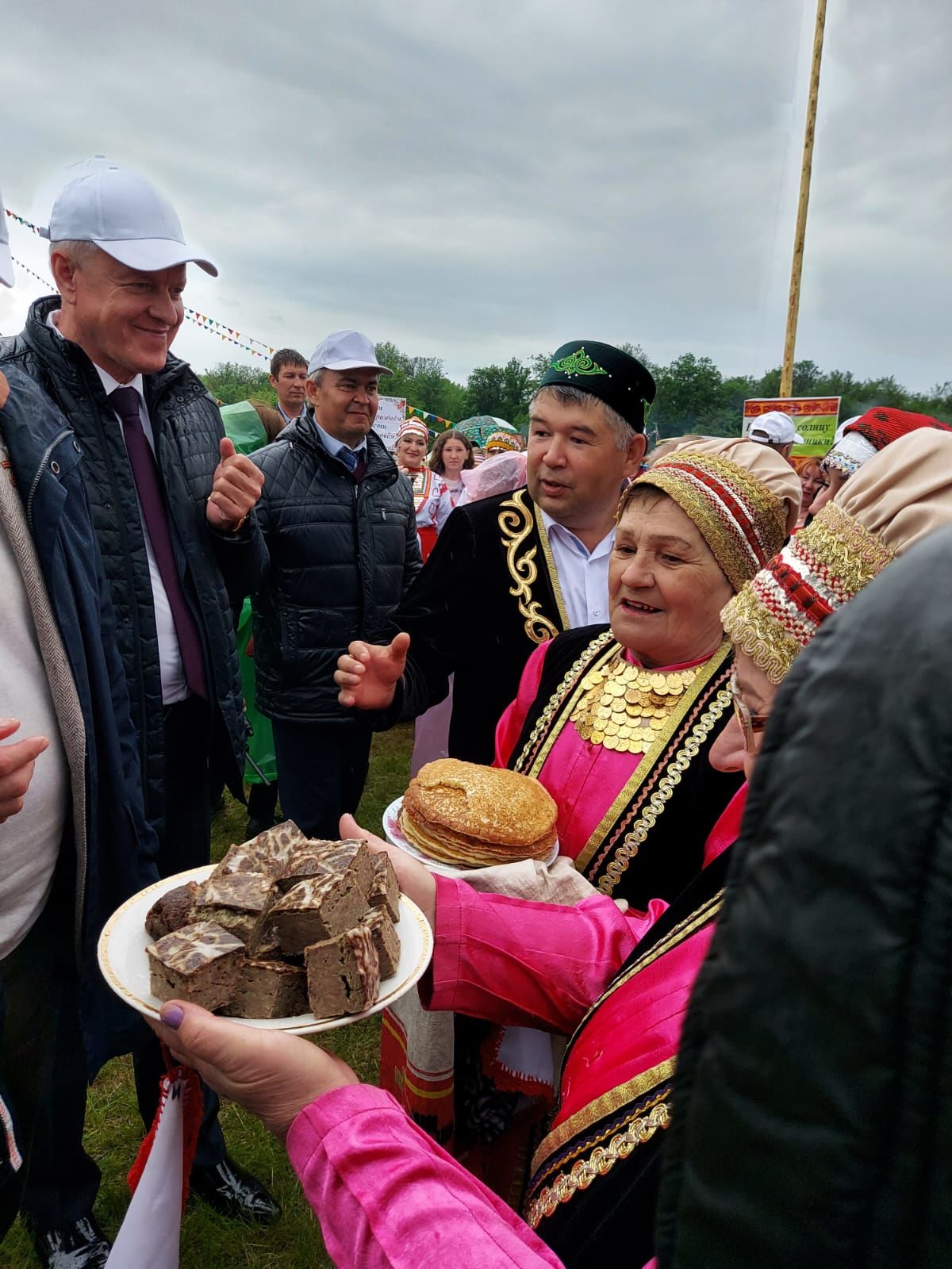 Артур Поляков Бакалыда яшәүче карендәшләребезнең Сабантуй бәйрәмендә катнашты