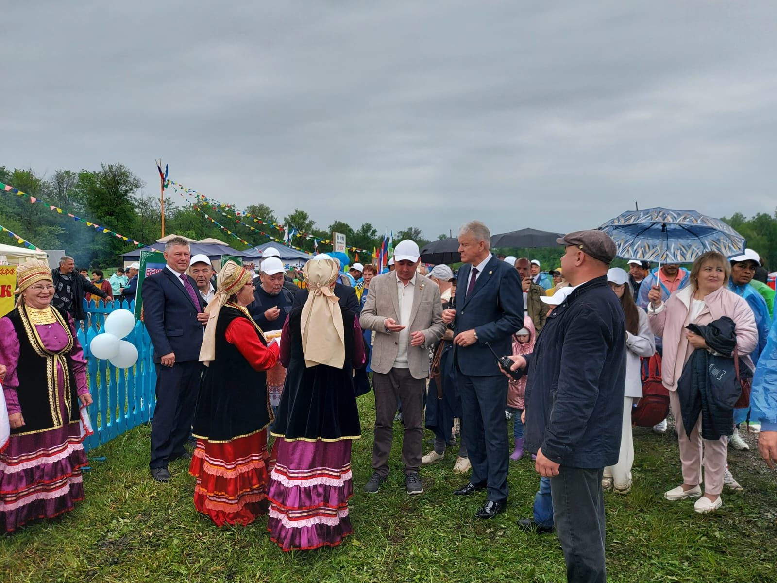 Артур Поляков Бакалыда яшәүче карендәшләребезнең Сабантуй бәйрәмендә катнашты