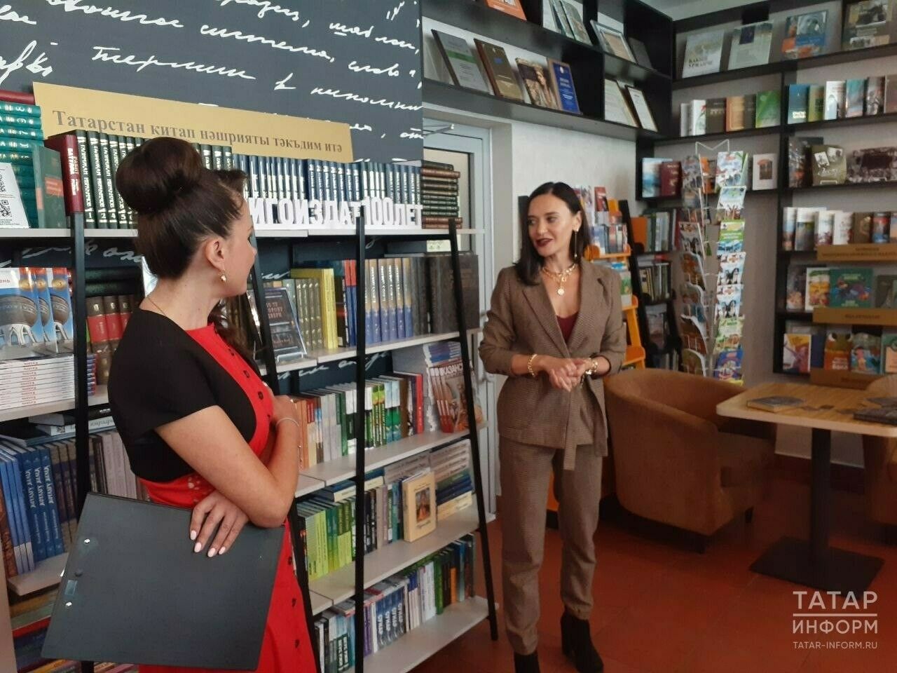 Танылган композитор Марс Макаровның кызы Иделия Марс «Татмедиа»да китабын тәкъдим итте