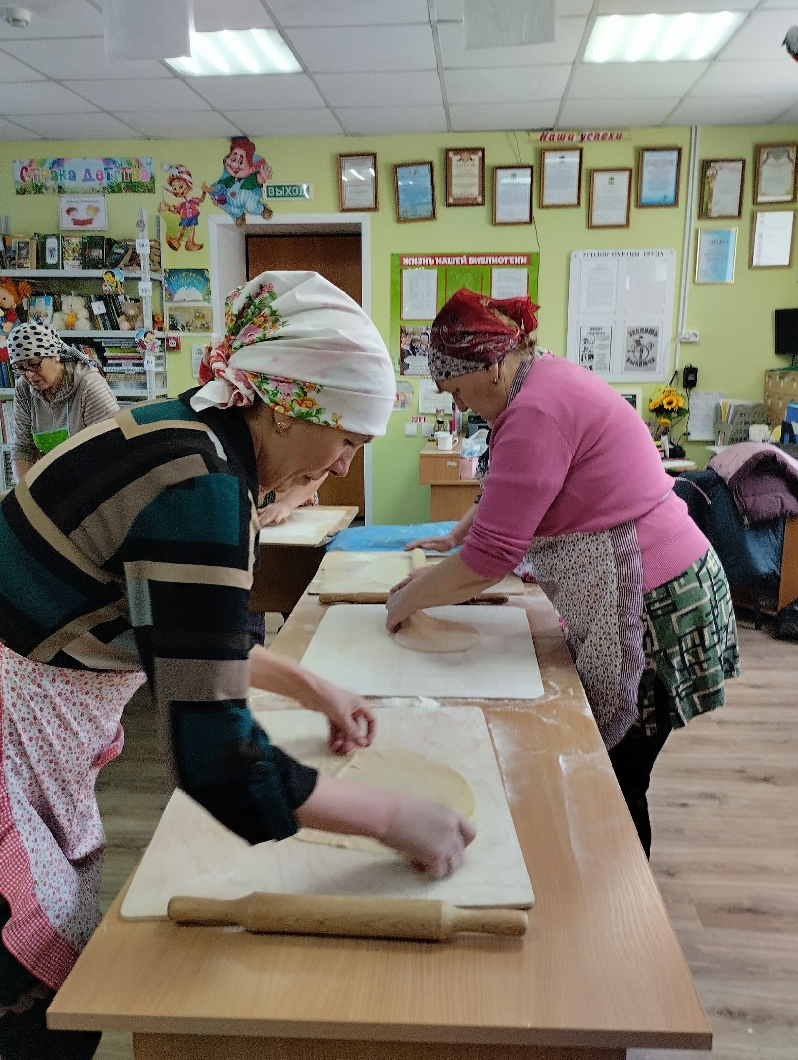 В Большое Тябердино женщины приготовили домашнюю лапшу для участников СВО
