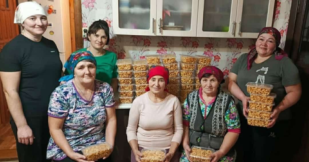Колышчы авылы халкы хәрбиләргә һәрдаим ярдәм итә