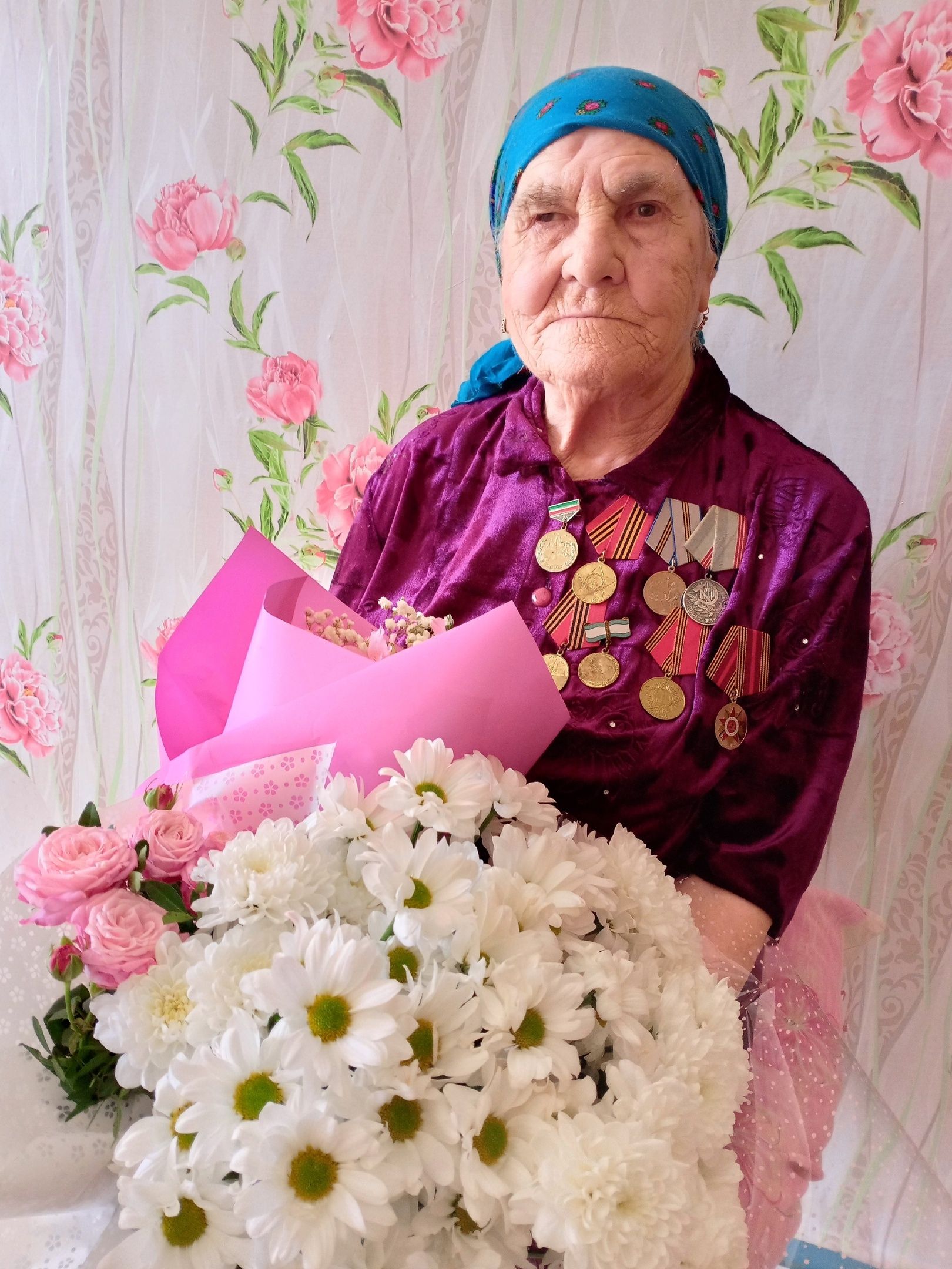 Зәйдә яшәүче Клавдия Максимова әнисе – сугыш чоры баласы Ульяна Тихонова турында сөйләде