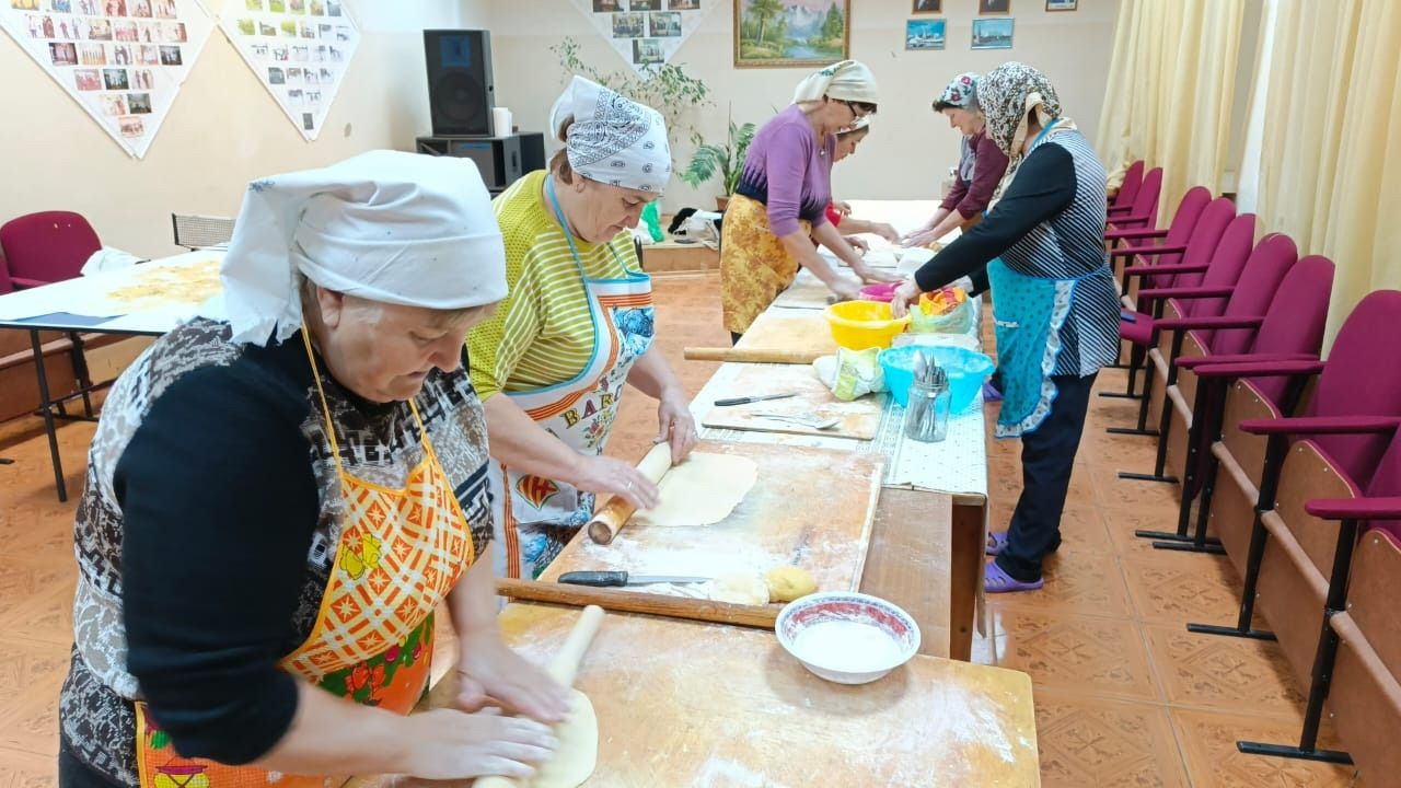 Кр. Баранда махсус хәрби операциядә катнашучылар өчен токмач әзерләделәр