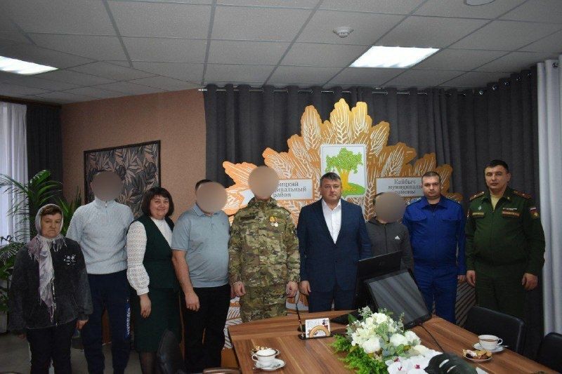 Кайбычта махсус хәрби операциядәгеләр һәм аларның якыннары белән очраштылар