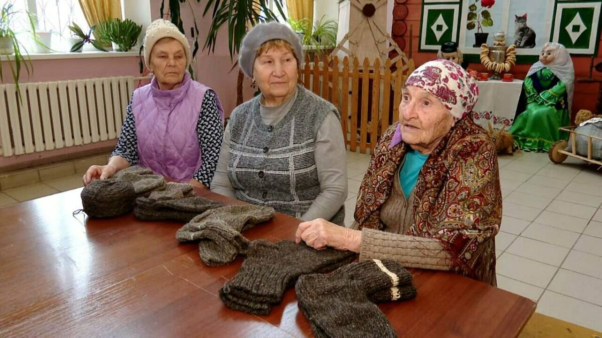 Кәләйдә махсус операциягә ярдәм итүче волонтерлар арасында 90 яшьтән өлкәнрәк кешеләр дә бар