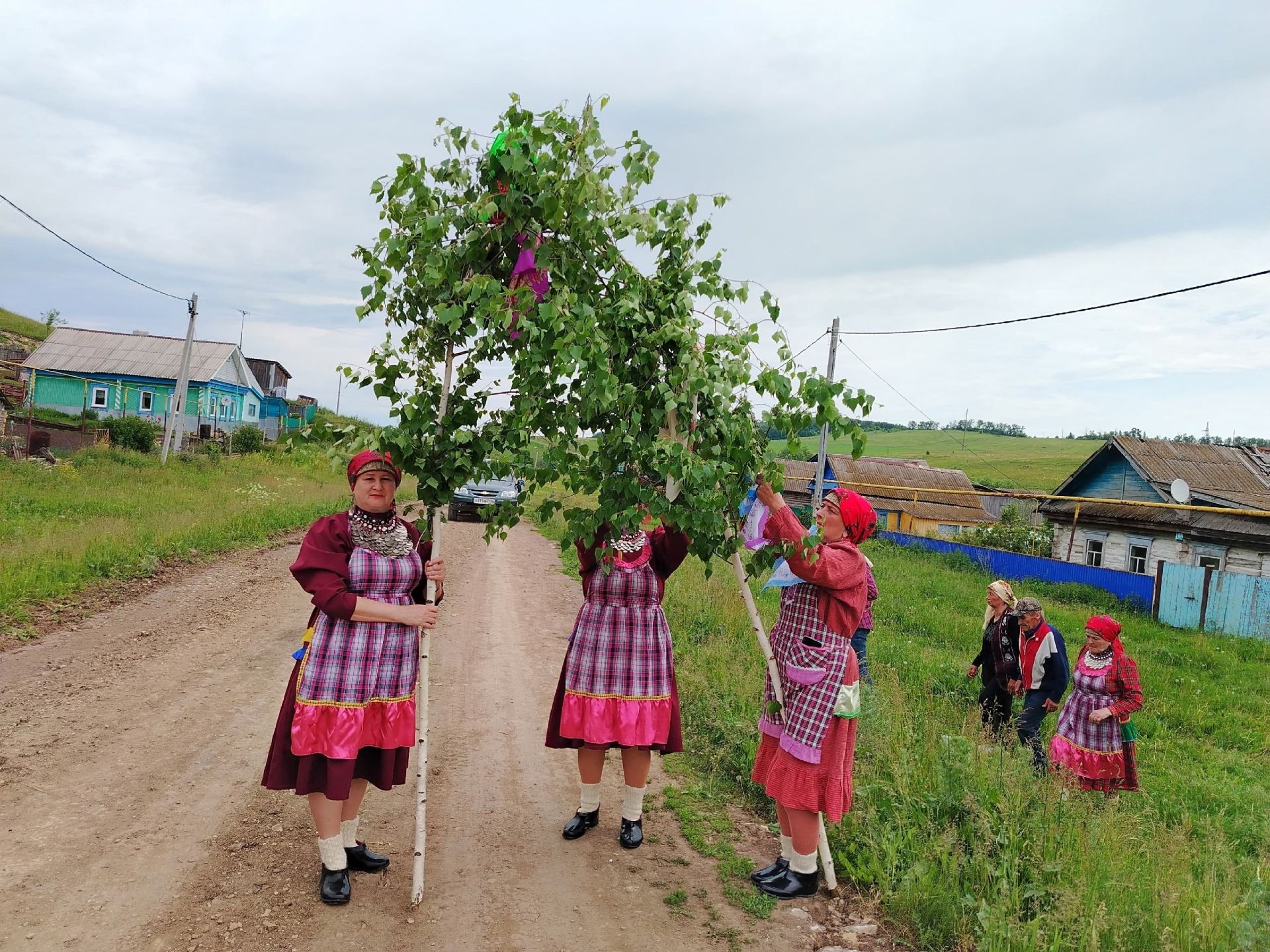Авылларда Тройсын җыеннары гөрләп узды