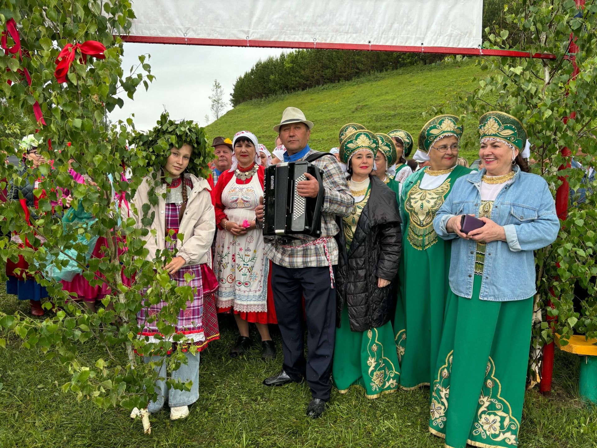 «Яңгыр яву — бәрәкәткә»: Субашта Тройсын гөрләде