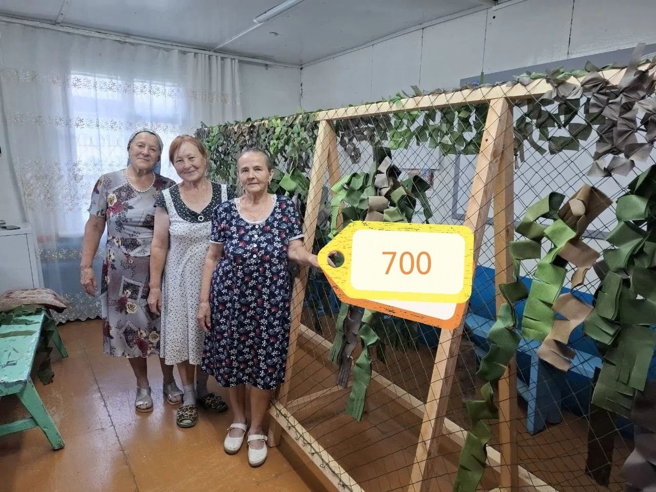 Дүрт Мунча авыл җирлеге волонтерлары 700нче маскировка челтәрен үрделәр