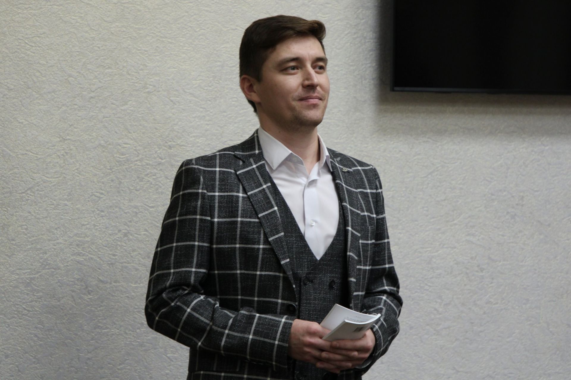 Артем Пискунов: «Һәрвакыт кешегә әйтер сүзем бар. Бу — чирдер инде»