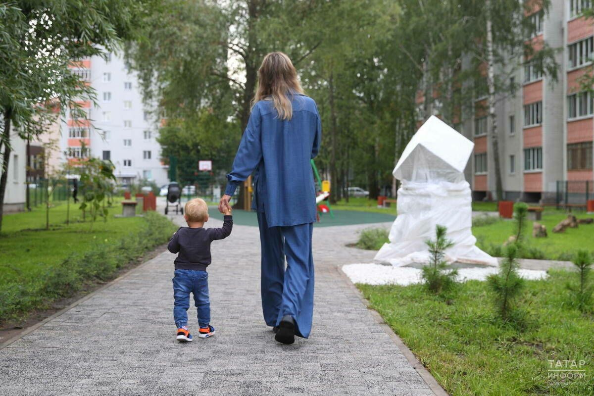 25 яшькә кадәрге әниләргә икенче баласы өчен 350 мең сум түләячәкләр